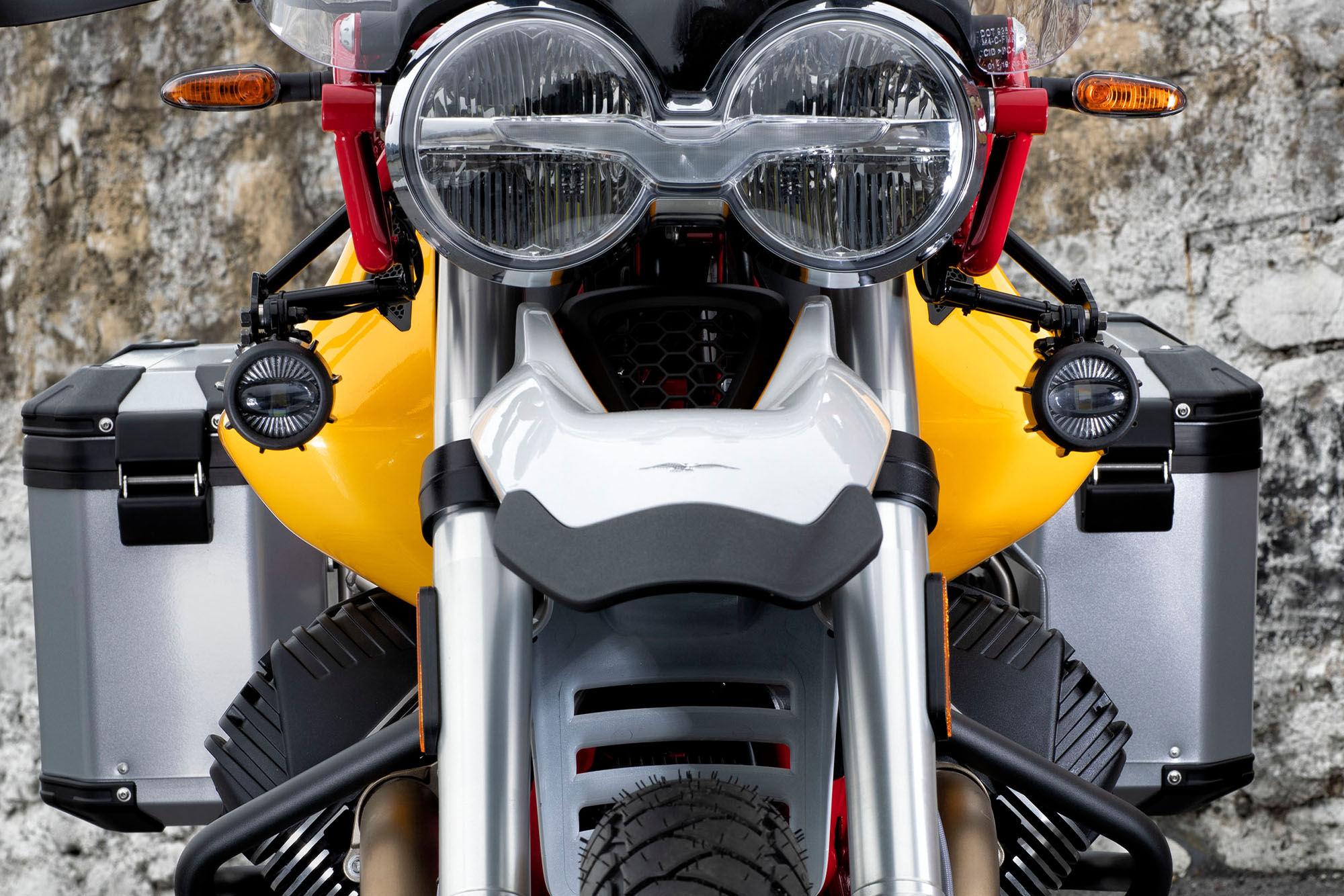 Luces antiniebla LED para Moto Guzzi V85 TT, incluido el kit de instalación
